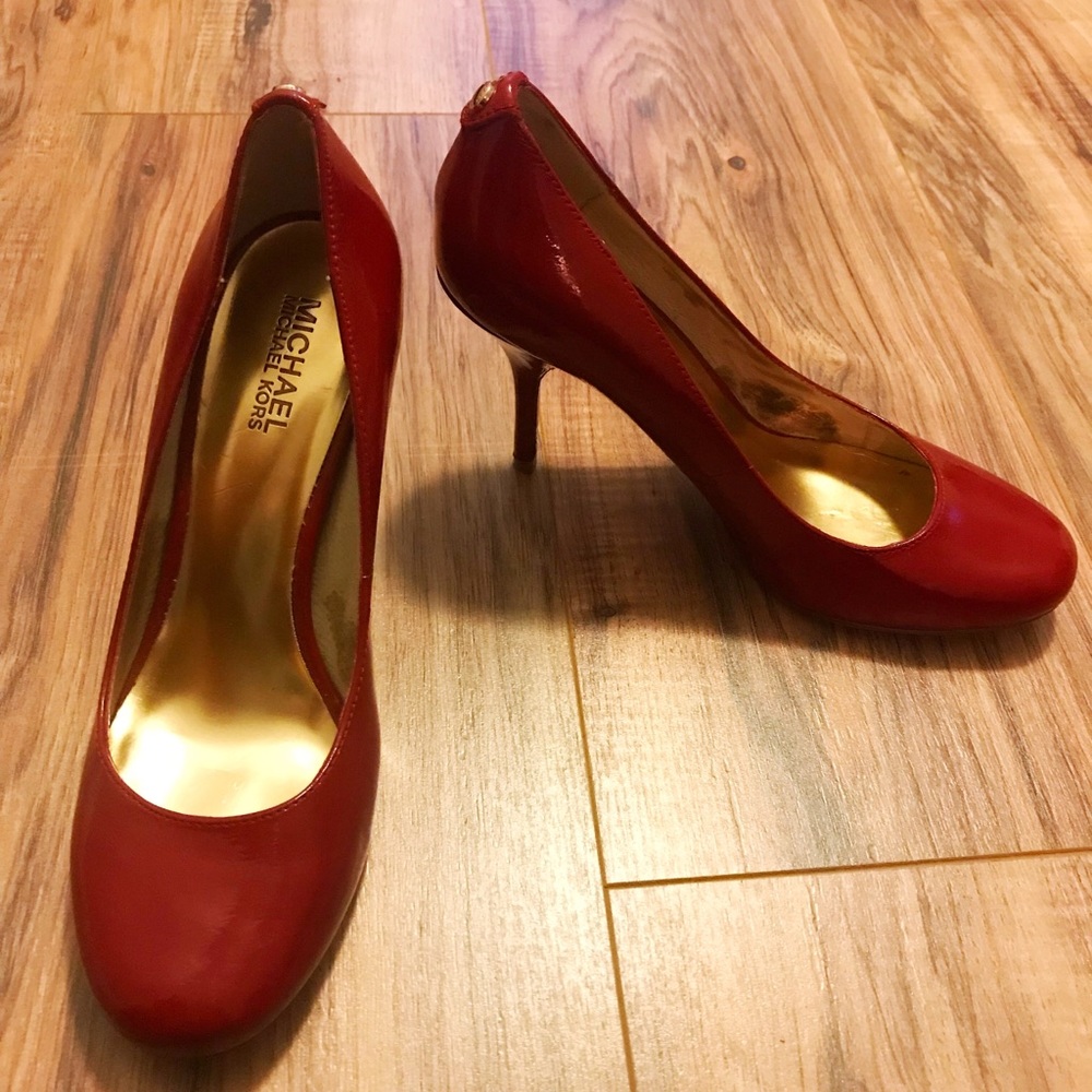 Michael Kors Pump Heel